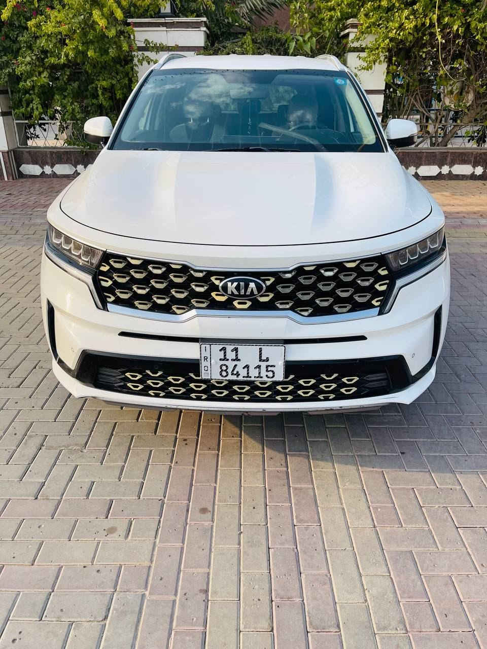 سورنتو 2021 خليجي  
رقم بغداد باسمي 💯
6 سلندر 7 راكب 

مواصفات 
كير ماوس 
بصمة /كراسي كهرباء 
جلد بلادي وعليهة تلبيس 
تبريد 3 قطع منفصل 
حساسات امامي خلفي 
بردات جانبية بلاد 
شحن لاسلكي 
انارة ترحيب
انارة بدشبول 
مري شفط 
وبعد بيها مواصفات 
ماشية  85,000
قطعتين صبغ خلفية وسعرها مناسب 
للاستفسار الاتصال ***********
م/ السيارة ع ايد وحدة ونظيفة جدا 
والزيت المستخدم  ( امزويل)
