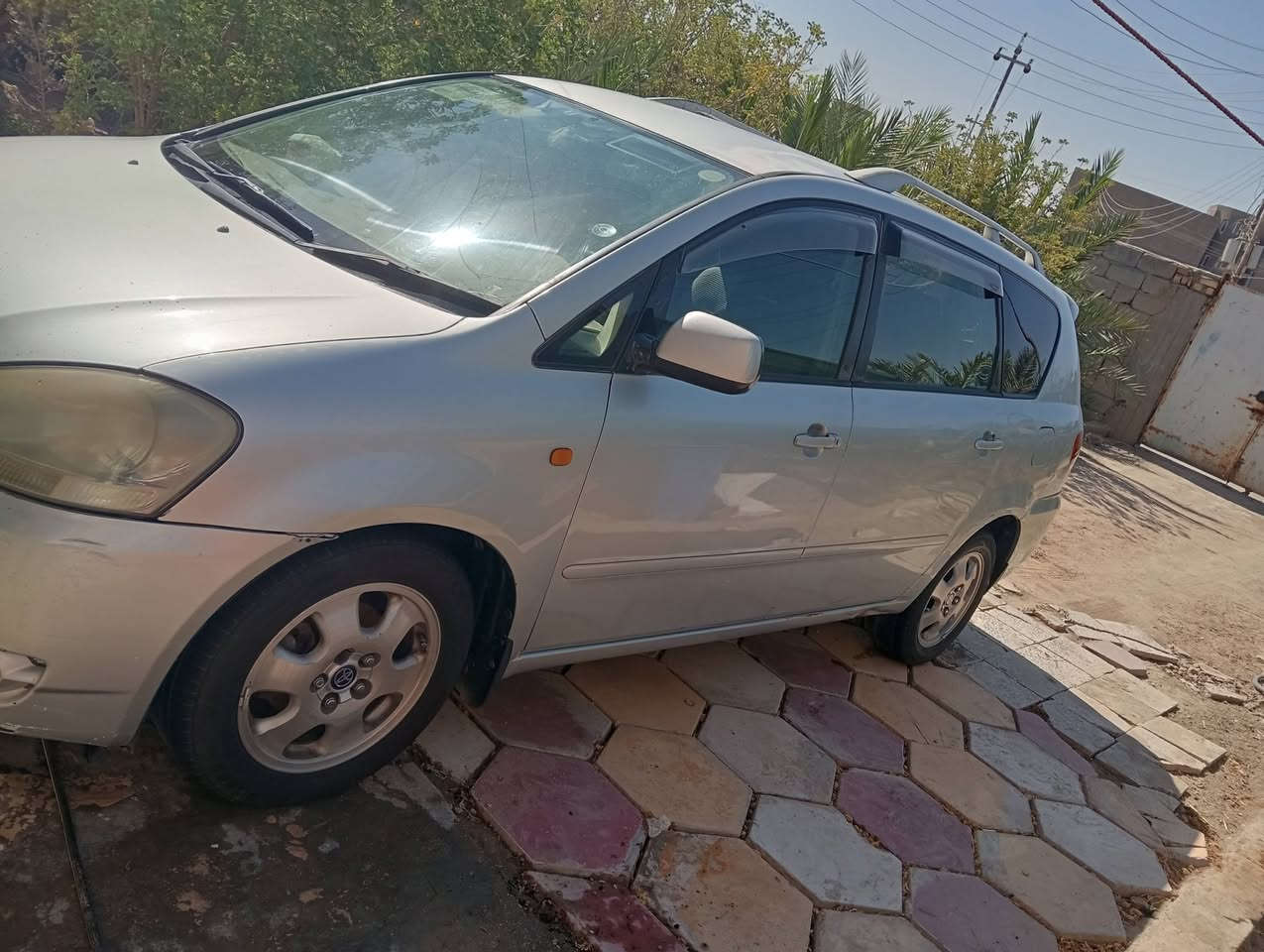 ابصم لبيع رقم ذي قار  2002اصل تو ويل سلفري 
مصبوغه حزام بيها جاملغ خلفي مبدل بخارج 
مكينه طابوكه جديده صار شهرين شادها
تبريد شغال حداديه  خير من الله 
طخم تاير لايت زنون
تحويل ثاني يوم 
سعر 100وبيها مجال لشراي 
مكان سيارة ناصريه مركز 
هاتف ***********
