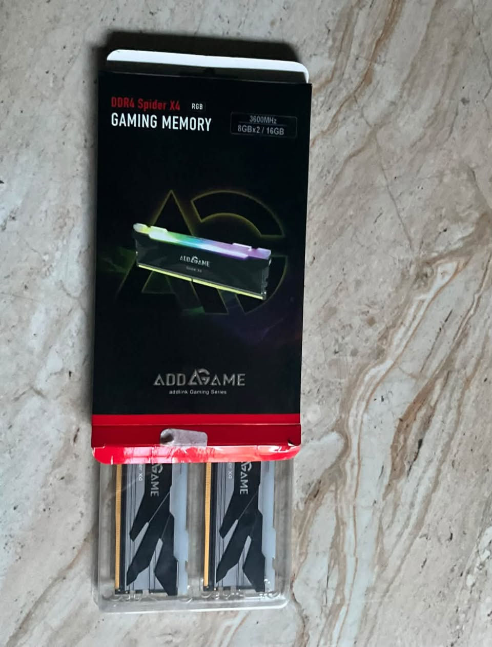 للبيع قطع حاسوب مستعملة:
* رامات: Addlink Spider X4 RGB | 16GB (8x2) | 3600MHz - CL18
 * هارد HDD: Toshiba 2TB
 * هارد SSD: KingSpec 256GB
🚚 يتوفر توصيل
📞 ***********
