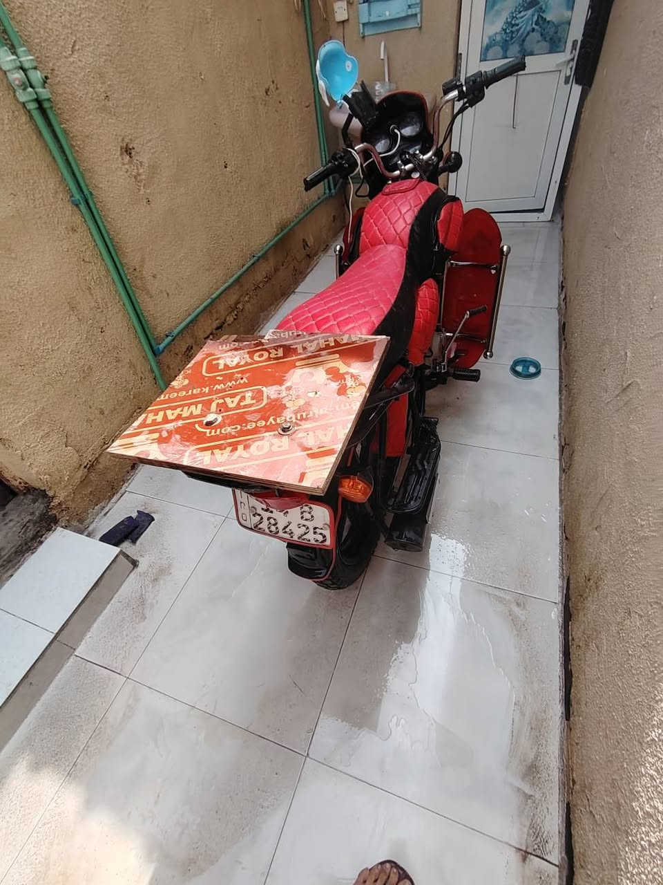 بوكسر 22للبيت الدراجه نضيفه رقم انكليزي وسنويه باسمي لل30 الدراجه بيهه صوت جواكيج يعني فيلسه وبيهه خيط تبخير سعر مليون و550وبيهه مجال مكاني جزيره فيروزيه *********** شط العرب, البصرة
