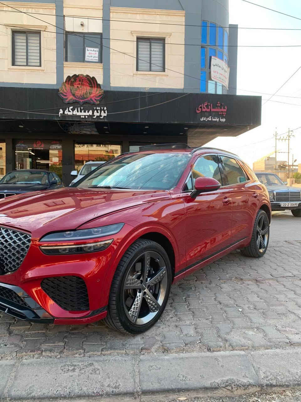 Genesis GV70 2022
کوردی
کۆد/525#
مۆدێل / 2022 
مواسەفات /  فوولی پانۆراما 
مەکینە / V6  3.5T کەپس
ڕەقەم و سەنەوی  نوێ  2028
ڕۆیشتن / 31.000 km 

چاملغی سەکنی پێشەوە بۆیاغ ٫ بۆنید بیلاد  
بەدەنەی قنجەکی هەیە  ێرباگ سوکان.  

نرخ / ٢٨٥ 
ناونیشان هەولێر 
واتساب /

***********
***********
***********

عربی
جینیسس gv70 ۲۰۲۲
فوول مواسفات 
مەکینە v6 3.5 کبس
ڕقم سنوی جدید  ۲۰۲٨
ماشیە / ۳۱ الف کم 
 ‌چاملغ امامی صبغ  بونید مبدل 
 بلادی نفس اللون 
ئيرباگ ستیرن 

سعر / ٢٨٥ 
عنوان اربیل 
واتساب /

***********
***********
*********** أربيل, العراق

نص مكتوب في الصور:
- #525