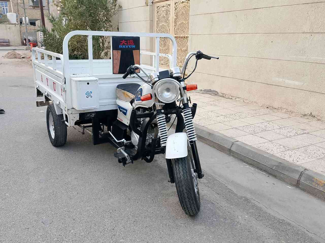 السلام عليكم ستوته موديل 2021

ستوته أوراق أصولي نفس تجي تفحص بعينك 

1 ستوته نضيفه محرك 2026 بجيس برغي ما مفتوح بيه تفحص وين ما تريد 

2 صدر أمامي 2026 بعده بجيس شرط وين ما تريد افحص
3 ضفيره بجيس  كهرباء كلها شغاله سلف هندر 

4تاير امامي بجيس صاله سبوعين من شاده 

5بدي كارتون شرط صبغ الشركه قطرت صبغ ما عليه 

ستوته انضف من التصوير مكينه خرسه لا صوت بلحديد من تمشي وعلي مال جناي تخبل  
 العنوان ناصريه مركز رقم ***********

السعر مليونين و 800 تصل بيك خير ودلل

نص مكتوب في الصور:
- الأربعاء 30