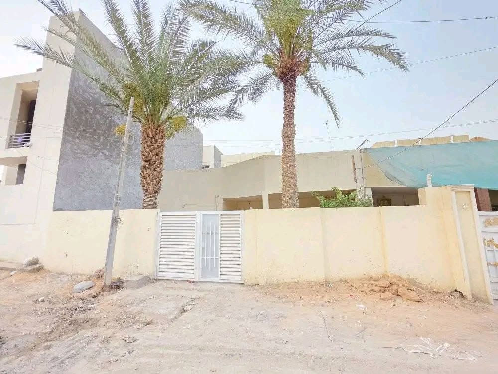 🔅 دار للبيع طابو صرف تحويل مباشر باسم المشتري    🔅🔆
⚜️ المســــاحة⚜️ 220م      
⚜️ العنــــوان ⚜️ حلة  / حي الامام خلف معجنات عسل الفرع مقابل السوق ما يقارب ١٠٠م عن الشارع التجاري 

            🔆  الــتـــفـــــاصـيــــل  🔆
بـنــاء ترميم  حديث يحتوي على غرفة نوم عدد(4) الطابق  هول كليدور  مطبخ مجمع صحيات طارمة حديقة داخلية    
🔱الــســعـــر  /// 240 مليون مجال بسيط  🔱 

⚜️⚜️⚜️⚜️⚜️⚜️⚜️        
((للاستفســار مراجعـة  # مكتب المستشار للعقارات _والمقــاولات_العامــة ))
العنــوان : حلة / حي الامام علي الفرع المجاور لمطبعة حي الامام  أو مجاور قصابة  الاخوين   او الاتصال على الارقام.🟡🟡📞📞📞♾
 🔆📞***********
*******+***********
***********

