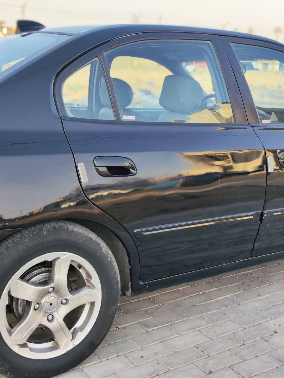 سلام عليكم عندي النترة موديل 2004 وارد امريكي محرك 2000 حادثها جاملغ امامي ايمن ونضربت عندي الباب السايق قبل سبوع أبو تكسي ضربها وبدلتها كير محرك بحاله جيدة تبريد شغال كهربايات السيارة كلها شغاله تخم تايرات باتري جديد رقم انكليزي انبار مشروع وطني السياره عوزها بس صدر خلفي والصدر الامامي نص عمر السيارة بيها نقوصات بس بل حداديه فقط سعر السيارة 60 وبيها مجال قليل عليها غرامة 200 ينزل من سعرها مكاني بغداد الاسكان رقم الهاتف ***********
