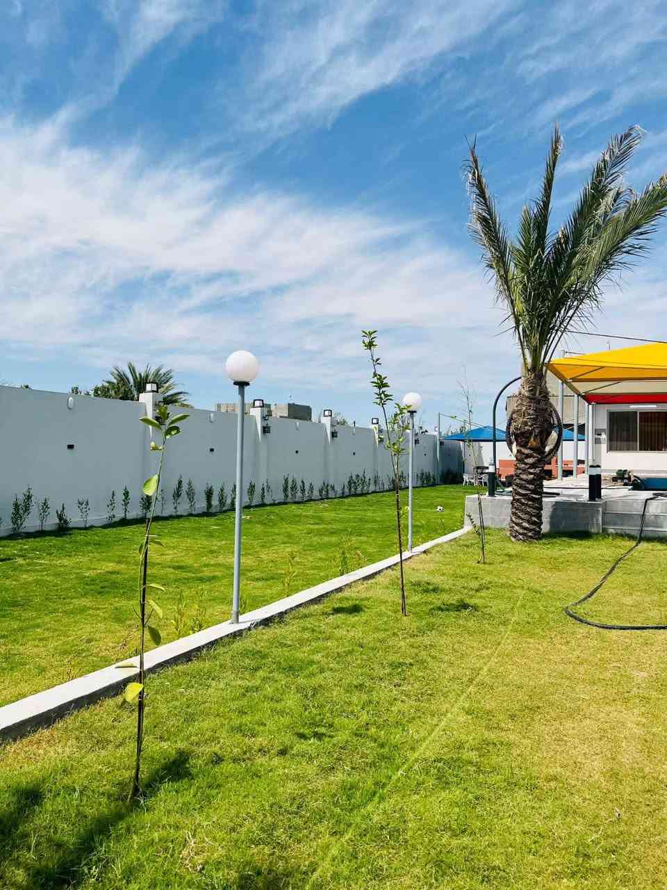 مزرعة للإيجار اليومي 🏡🌳
📍 الموقع: بلد

✔️ أجواء هادئة ومناسبة للعوائل والشباب

✔️ مساحة واسعة وخدمات متوفرة

✔️ مثالية للراحة والونسة

📌 للحجز والاستفسار يرجى الاتصال أو المراسلة على واتساب: 
 ***********
 موثق في تطبيق اجرلي لسياحة المزارع في العراق 🇮🇶
