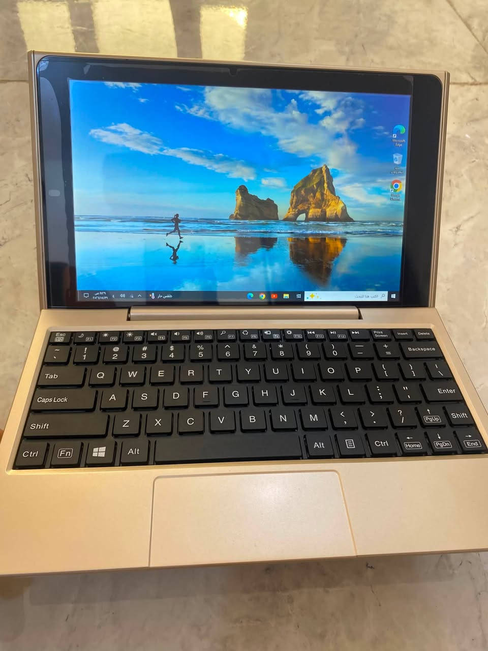 لابتوب / آيباد (2في 1)
بنظام ويندوز 10 💻📱
 يشغل برامج الأوفيس (وورد، إكسل، باوربوينت وغيرها)، 
وتقدر تحمل عليه ألعاب وتلعب بشكل طبيعي، 
بالإضافة لبرامج التواصل والتطبيقات (يوتيوب، واتساب، تليجرام، فيسبوك، سينمانا).
 لمس سريع وسلس جداً ودقة عالية، مع لاصق ضد الكسر لحماية الشاشة.
 نظيف جداً كيبورد ممتاز، وبطارية تطول بالشحن.
 الملحقات: الكرتونة الأصلية والشاحنة الأصلية.
السعر: 150 ألف قابل للتفاوض
المكان: الناصرية - المركز
لتواصل ***********
