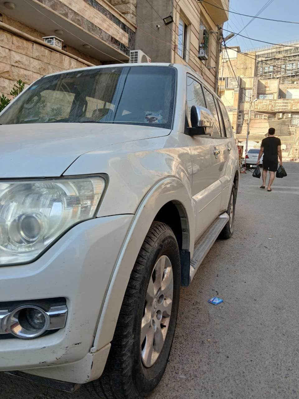 باجيرو ٢٠١٥ للبيع ماشية ١٣٦ كم رقم بغداد مكفولة ماعدا صبغ بهلال الجاملغ الخلفي سيارة جديدة مكانها بغداد الكاظمية ..
*********** بغداد, العراق
