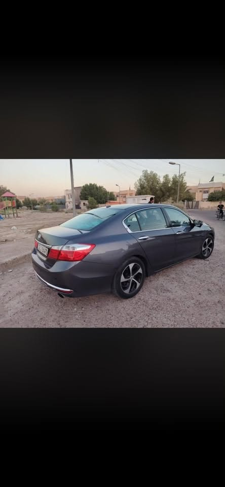 السلام عليكم هوندا اكورد موديل 2017 وارد امريكي السياره غنيه عن التعريف حادث قطعه وحده فقط البنيد مبدل السياره خير من الله مال جناي مواصفاتها
1- بصمه تشغيل
2-دخول ذكي
3-تحكمات ستيرن
4- وضعيات قياده -نورمال- سبورت - ايكو 
5- فتحه سقف
6-كامره خلفيه 
7- حساسات 
8-كامره بالمرايه الجانبيه
9- كشن سائق كهرباء 
10- تبريد قطعتين 
11- شاشه اعطال 
12-مثبت سرعه 
13- ايشاير بالمري 
السياره مكفوله فقط حادث قطعه وحده من امريكا البنيد مبدل ولغد ايمن مسحوب على كد شبر والجاملغ جهت السايق بي بارد وسونار موجود داخل المنشور السياره باسمي تحويل او وكاله ثاني يوم سنويه لل 29 رقم اربيل ( 115$ ) وبيهة مجال 

مكان السياره بغداد حي الجهاد 

رقم الهاتف *********** بي واتساب *********** بي واتساب
ملاحضه مكينه مبدله بلاديه جديده
