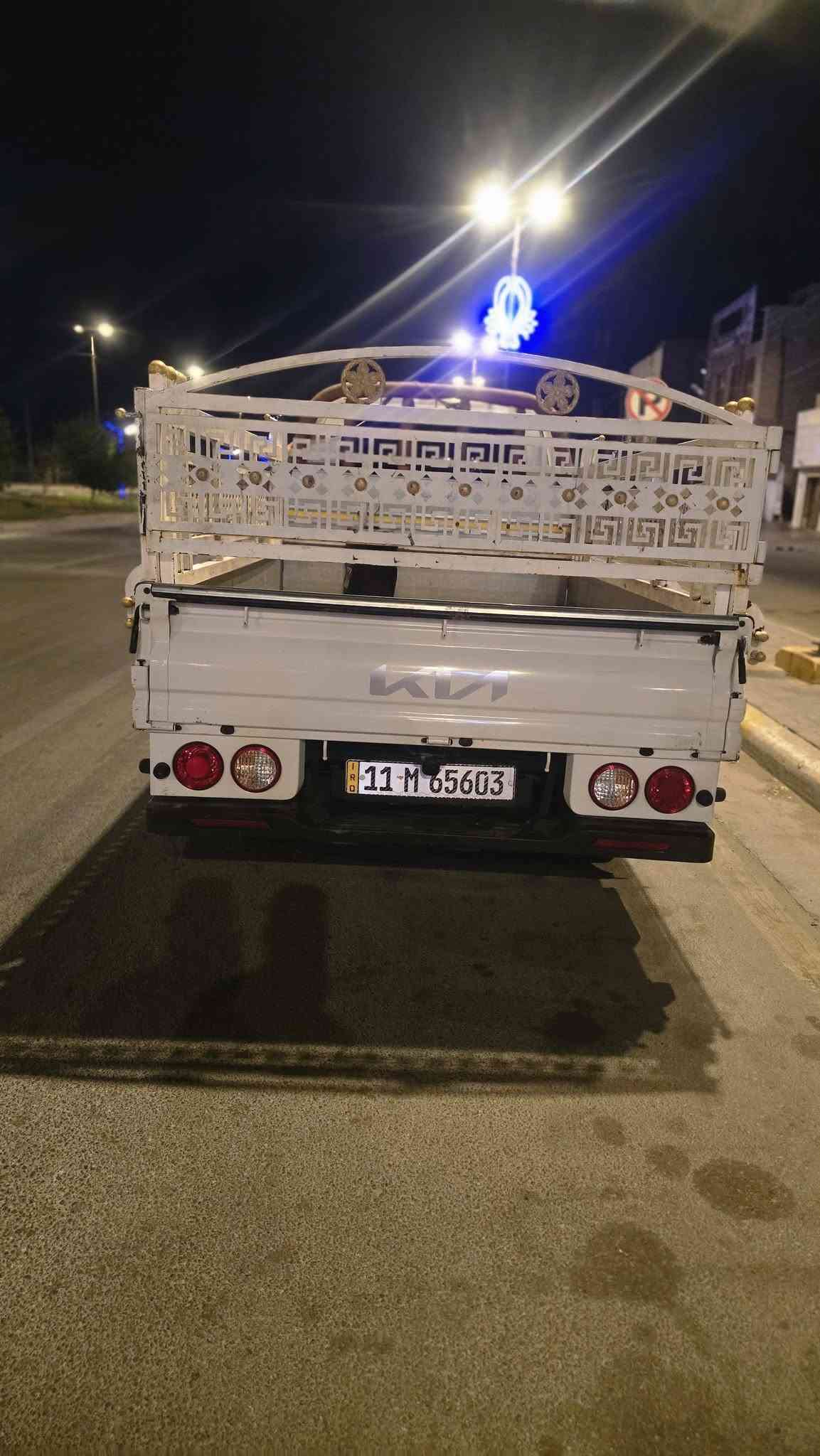 سلام عليكم  عندي كيا بنكو ٢٧٠٠ البيع
موديل ٢٦ جديد كلش سياره سعره.   ١٧٥ وبيه مجال شي بسيط كامله من كلشي 
من طشت جديد مدوشمه السياره فول سستم 
جاهزه عل خير حبايه
مكاني كربلاء 
رقمي ***********
