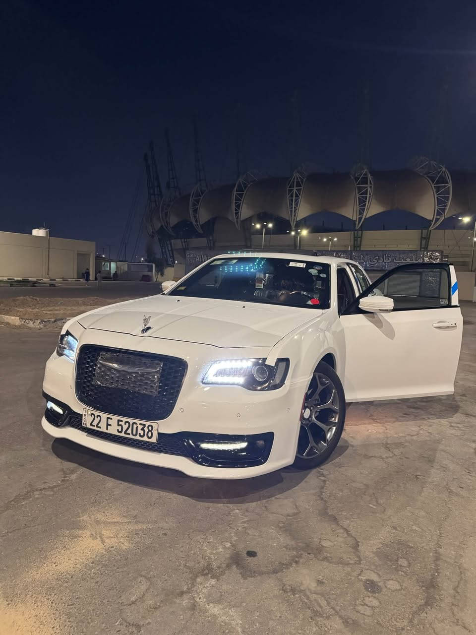 اوباما s300. 2018
السيارة على ايدي ونظيفة شوفت عينكم 
مواصفات 
بانوراما 
حساس امامي خلفي 
رادار جانبي نقط عمياء 
اشارة بالمري 
كشنات جلد تبريد 
سماعات بيتيس 
دمام بالجنطة 
سيارة كفالة بيها مكانين موضحهم بالصور 
السعر 280 
***********
