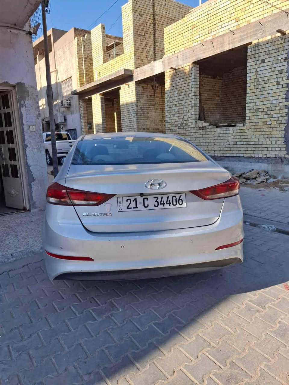 النترا موديل 18خليجي تبريد قطعتين سياره جاهزه ومابيهه اي نقص بيهه قطعه وحده فقط بنيد مبدل اربعه دسك مري كهرباء محرك 1600 خليجي للتصال *********** رقمهه سليمانيه
