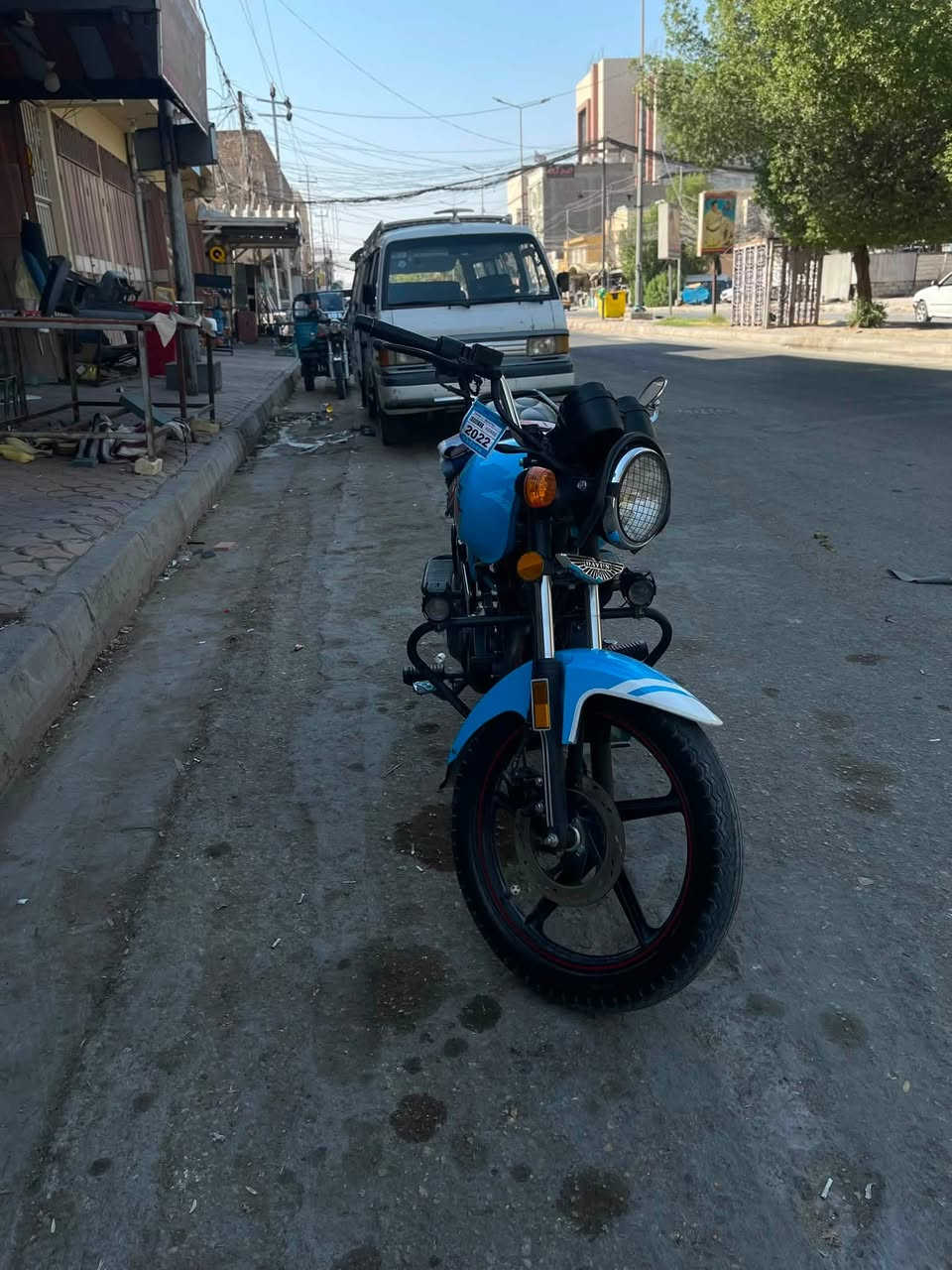 سلام عليكم دايون نفخ لون سمائي مديل ٢٣طالعة بل ٢٤دراجة شوف لعين عل نضافة ميحتاج اكول كفالة عاملة مكينة ٢٠٠اوراق اصولي دراجة مفولة ماعايزة مكاني كربلاء حي لعسكري رقمي***********ولتساب او اتصال ملاحضة ممتوازي علبيع ولميعرف اسعارهن خل يسئل عل اسعار ويجي اعتذر عن الاطالة
