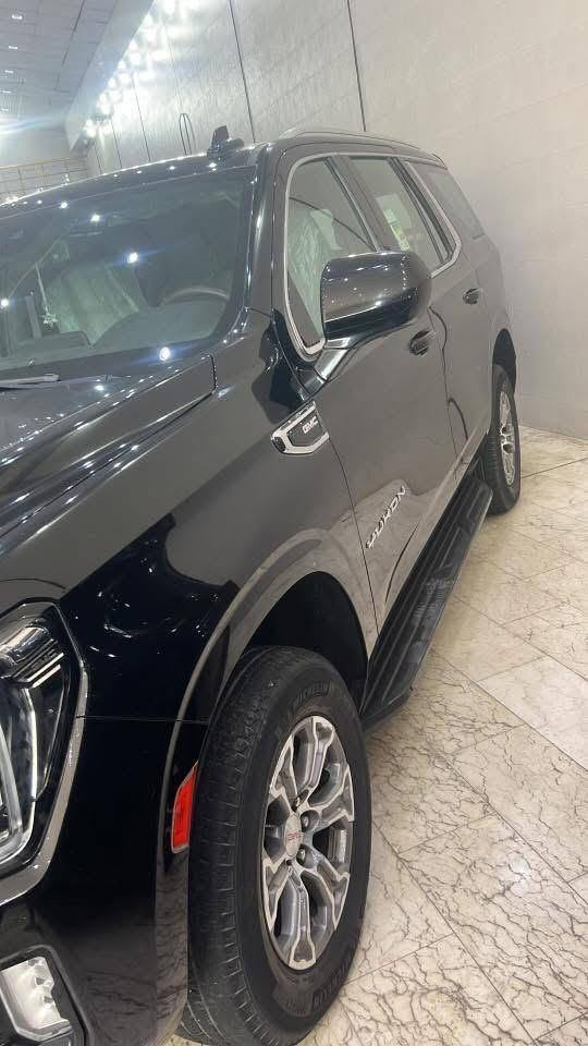 🚙 نوع السيارة: GMC Yukon SLE
📅 الموديل: 2023
⚙️ المحرك: 5.3 V8
🔄 الدفع: 4×4
📍 الموقع: البصرة
📊 الممشى: 80,000 كم

🛡️ حالة السيارة:
• السيارة مغلفة بالكامل PPF للبدي
• كفالة عامة
• جاهزة بدون أي نقص
• سيرفس شركة
• دهن أصلي
• بانزين محسن
• استخدام شخصي من الوكالة

✨ المواصفات والتجهيزات:
• فئة SLE – نص فل
• كراسي مخمل
• كراسي أمامية كهرباء
• تبريد خلفي
• شاشة خلفية
• رادار
• مثبت سرعة
• نظام Auto Start
• هندبريك دكمة مع Auto Hold
• نظام Detect Off
• كامرة خلفية ثابتة تساعد السائق على رؤية ما خلف السيارة بشكل دائم
• 5 بصمات
• تحكم بالستيرن – جهتين أمامي + جهتين خلفي
• ثلاجة بوكس
• شاشة عرض الأعطال
• حساسات أمامية وخلفية
• نظام تحكم بمستوى الإضاءة الداخلية
• مانع انزلاق
• ويل كب 20
• شاشة أمامية كبيرة أصلية
• تشغيل عن بُعد

💰 السعر: 450.000 دولار

📞 للتواصل والاستفسار:
***********

🔥 يوكن نظيفة وجاهزة للاستخدام، استخدام شخصي ومواصفات مرتبة — للجادين فقط.
