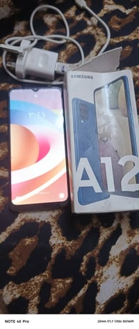 مبايل للبيع نضيف جدا شاحنه باكيت تواصل عل رقم وتساب 07739026972