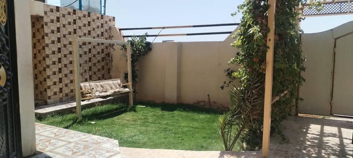 للبيع بيت طابقين بناء حديث مساحه القطعه ٨٢٠ متر البناء ٢٨٠ متر  حي اجبيل ثاني قطعه عن السده قرب جامع العابد   تبعد عن السده ٣٠ متر 
جنس العقار  طابو زراعي 
شارع ١٢ متر
٤ غرف نوم 
٢ حمامات 
السعر ٢٠٠ مليون بي مجال بصيط
يرهم مراوس  أبيت  او مزرعه غريبه على الفلوجه 
*********** 
***********
