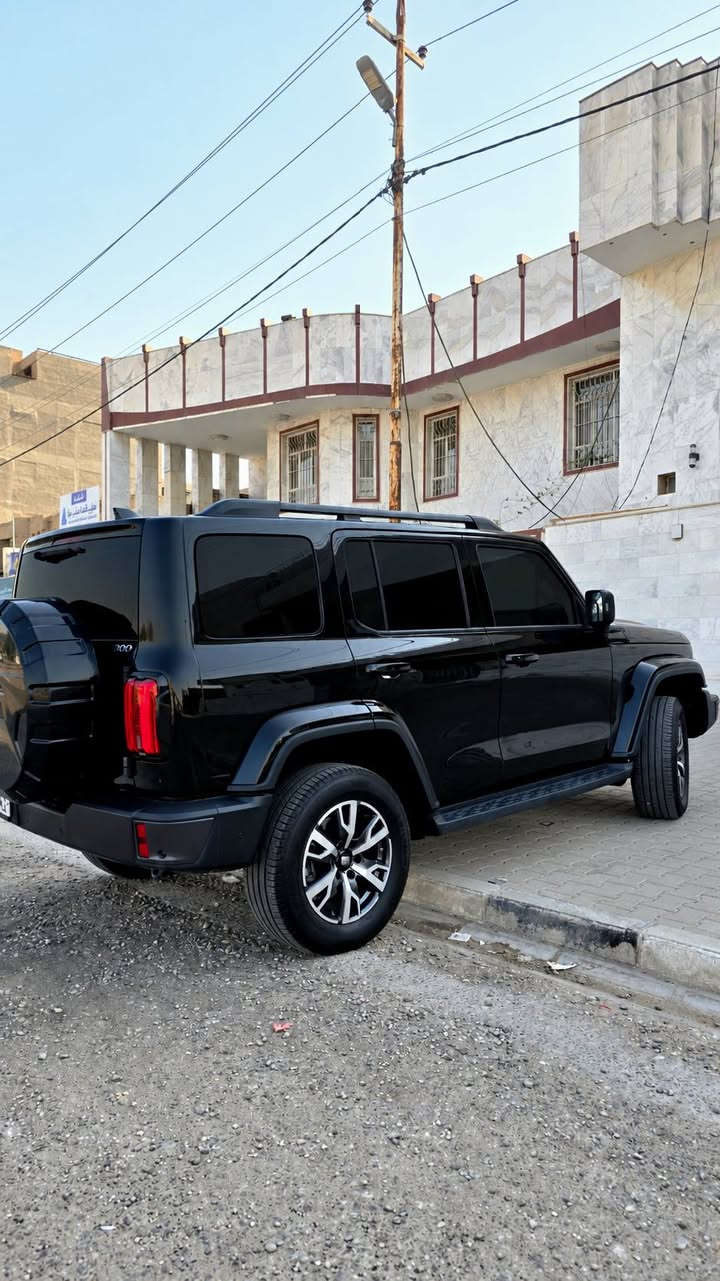 تانك300    2026 HEV هايبرد مع اضافات وياها كفر بنيد جي كلاس
ومطريات ماشادهن وشباك ..
بحالة الوكاله ضمان الشركة 10 سنوات 
كفاله عامة بعدها شركة 
ماشية 20 الف فقط 
بيها هواي اضافات
السعر ٤٢ مليون 
***********
