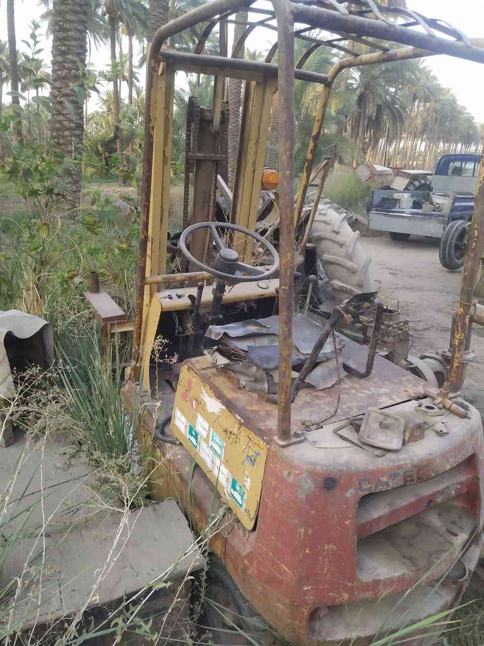 السلام عليكم للبيع رافعه شوكيه بانزين  نيسي بوشي شغاله وجاهز مكاني بابل للاستفسار اتصل ***********
