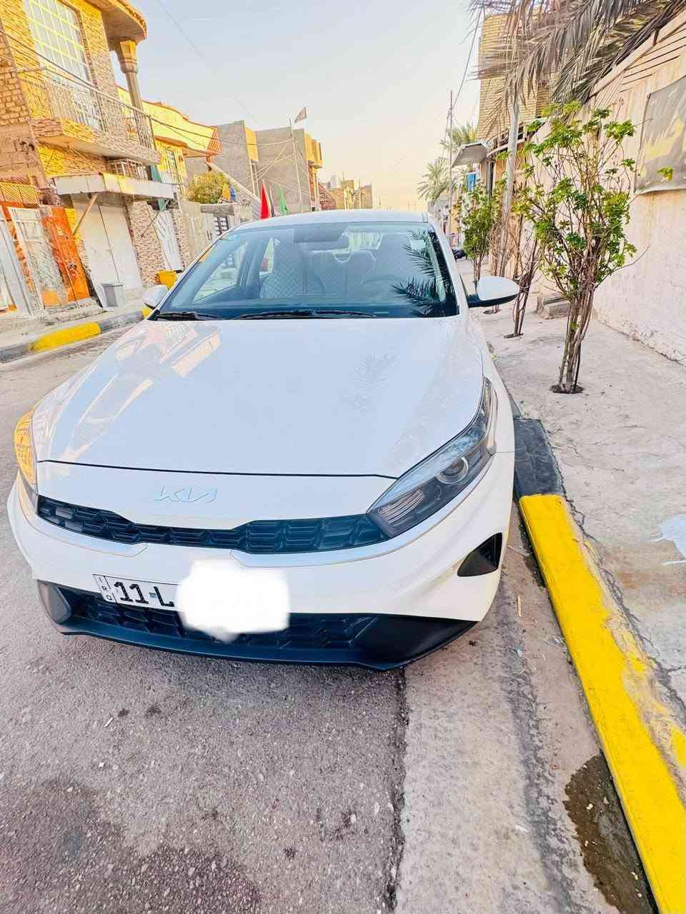 السلام عليكم
سيراتو موديل 24 كفالة عامة

 ماشية 10 الاف رقم بغداد مشروع وطني

 الداخل لونين 

المكينة 2000 

تبريد قطعة واحدة

السيارة بأسمي تحويل مباشر

مكان السياره واسط العزيزيه 

للأستفسار اكثر  ***********
