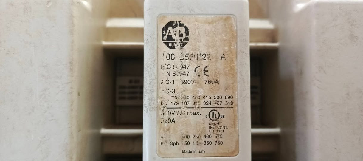 كنداكتر 760 امبير ايطالي لبيع 
***********
