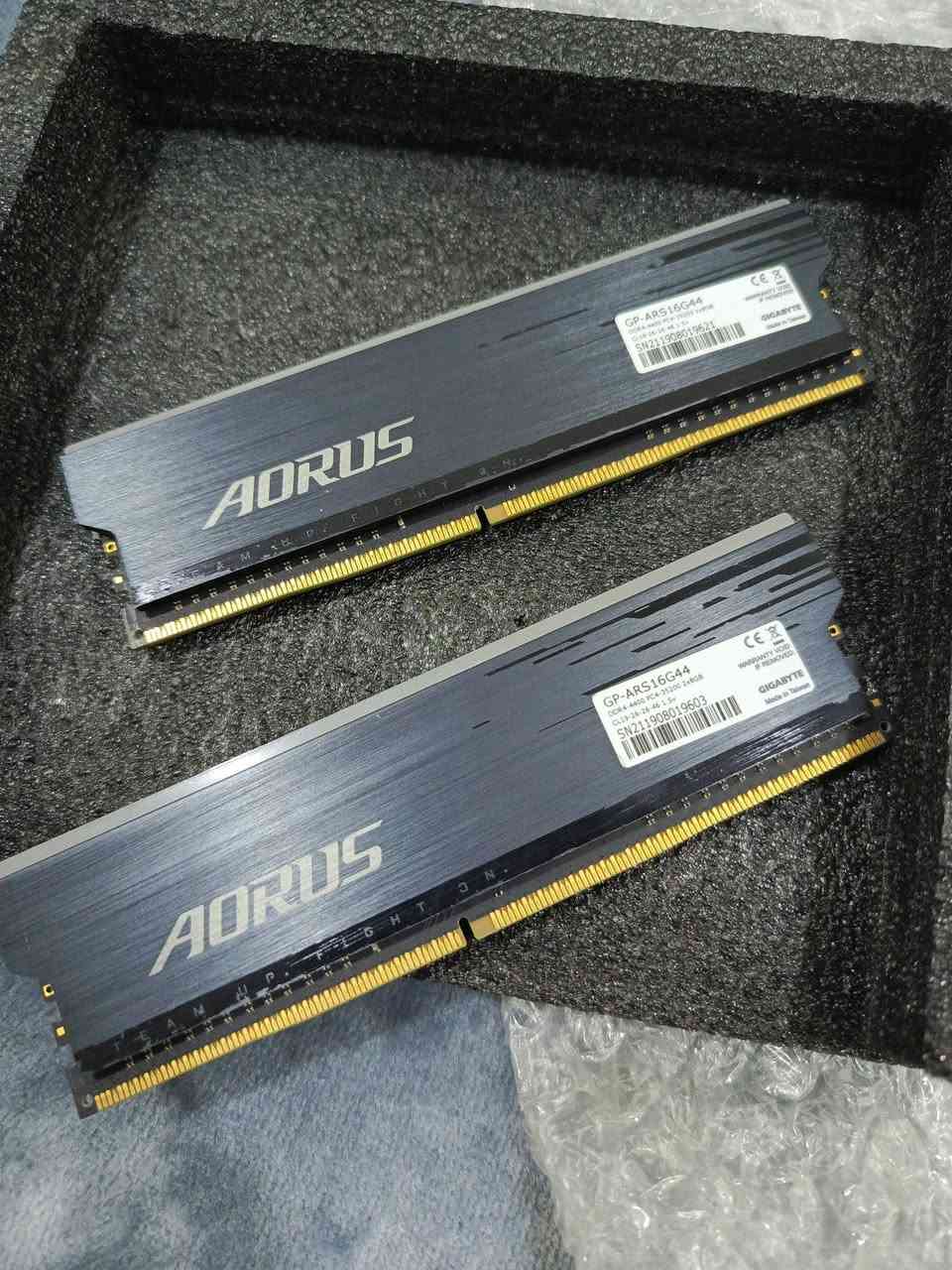 رامات DDR4 ١٦GB • ٤٤٠٠MT/s • نجف