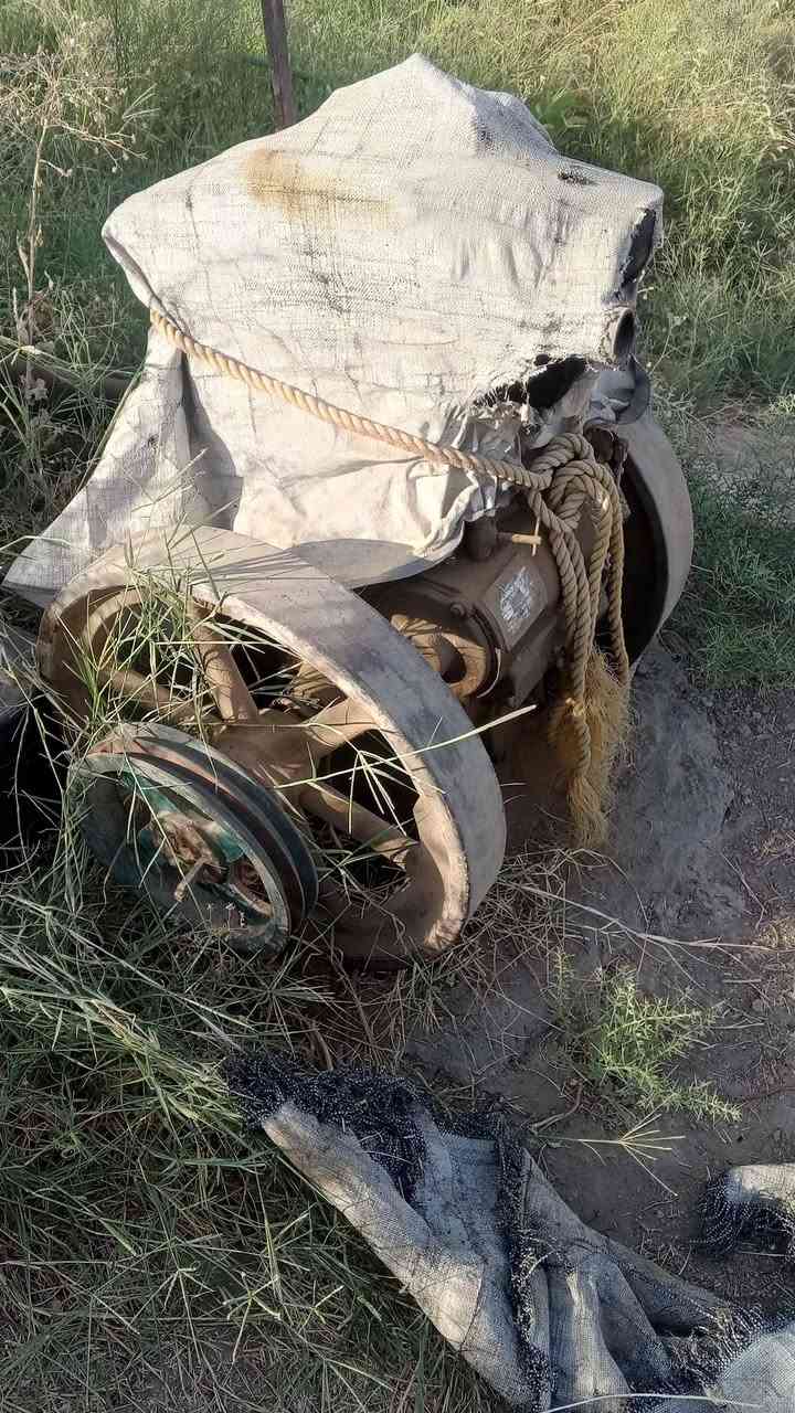 غراض فكر للبيع)لستر+خنزيره 4
*3+موطور ثري فيز 4*4+صوند 100متر 4انج  //***********
