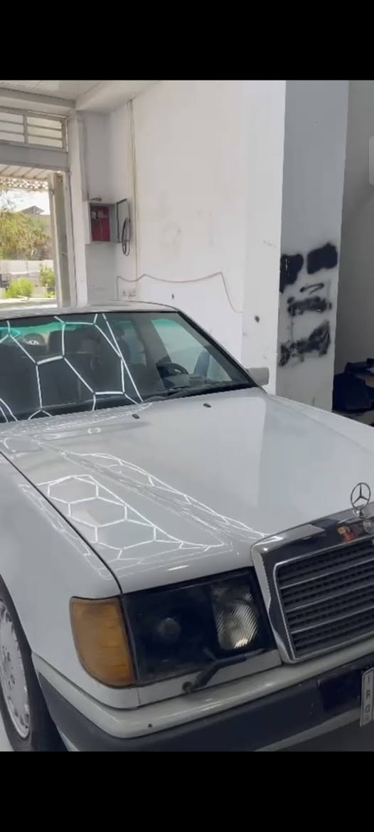 مرسيدس دب w124 موديل 1992 بلادي بدون ضرر صبغ حزام بس جمالية محرك بطة 3000L سيارة جاهزا من كل شي كهربائيات كولة شغالة تبريد ثلج ❄ سعرة 65 وبيها مجال بصيط رقم *********** كركوك, العراق
