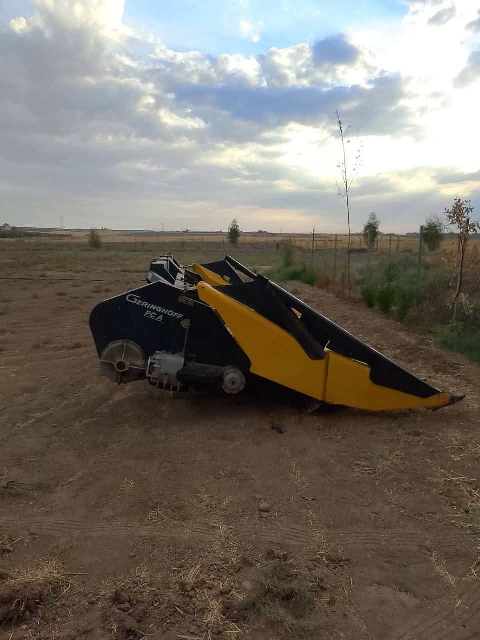 طبله ذره ست خطوط نضيفه جدا بدون كسر وبدون لحين مكفوله وجاهزه الحصاد 
السعر 55ورقه
موصل قضاء الحمدانيه
***********
***********
***********
