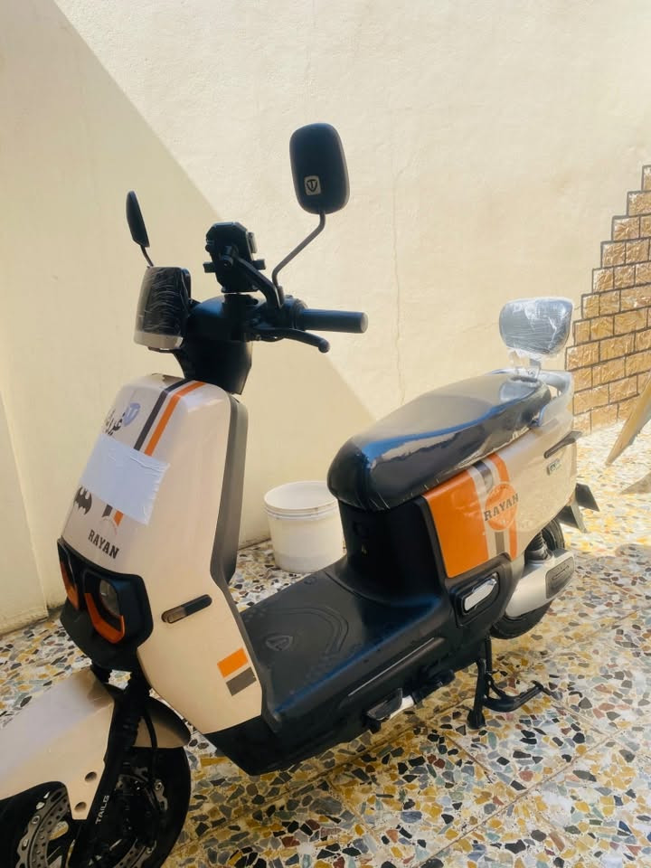 ماطور ريان ابوعيون ٢٥
شرط الفحص ملف بطاريات عقل 
النظافه كدام العين 
السعر ٨٧٥ وبي مجال ل شراي 
لتوصل ***********
