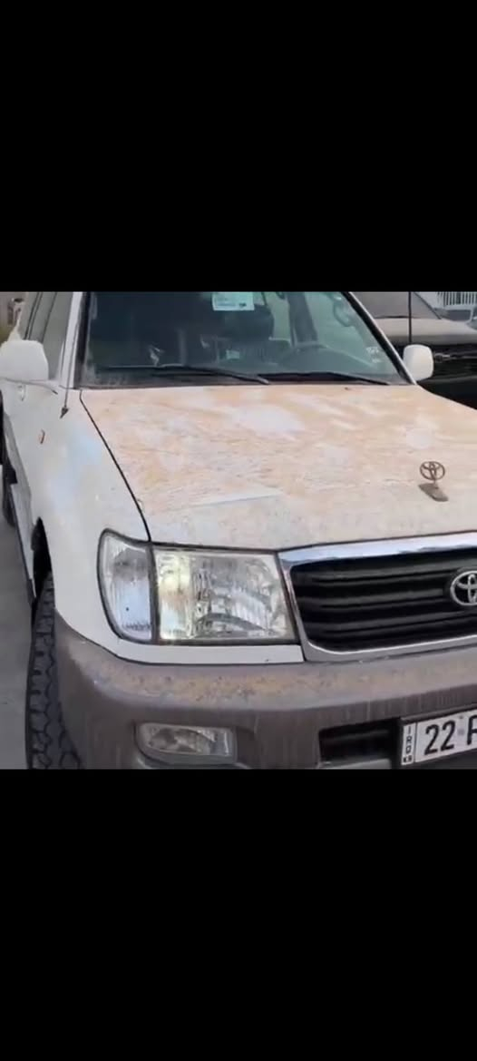 مونيكا V8 • ٢٠٠٠ • جير عادي