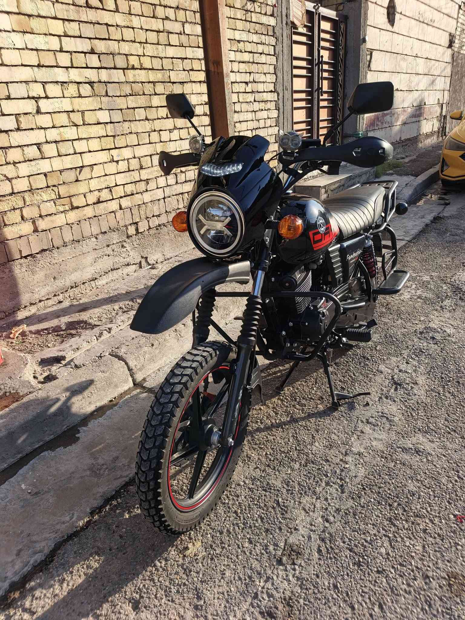 السلام عليكم
دراجه دايون 200cc للبيع دراجه ماشيه 10000 حقيقي 100٪ مكفولة كفاله عامه برغي ممفتوح بيهه دراجه خير من الله مرقم اربيل لوحتين انكليزي سنويه تحويل بيهه سويجين وبصمتين نزلتهه بشهر الخامس صارلهه 4 اشهر عندي رايدهه ب2700 مليونين وسبعمية الف بيهه مجال بسيط كلش حك الجيه مكاني بغداد البلديات رقمي ***********

