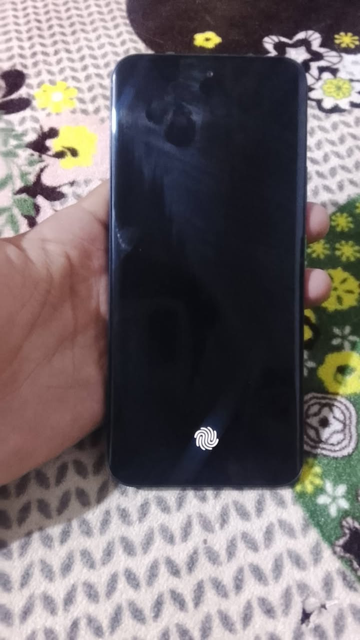 جهاز انفنكس هوت 60 برو بلس للبيع الجهاز أخو الجديد شاشه منحنيه وياه فقط كارتونه ذاكرة 256 عشوائيه 16 يدعم 60 فريم ببجي بكل سلاسه السعر 275 بيه مجال العنوان البصره الحيانيه للتواصل *********** ما متواجد واتساب

