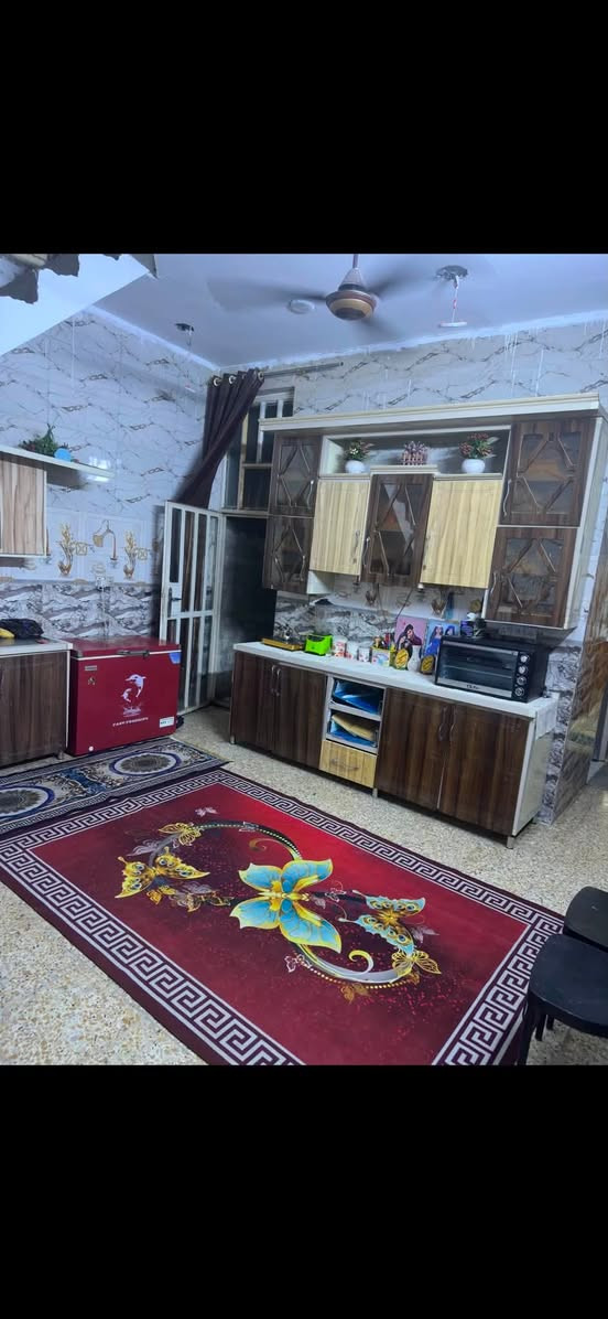 الدار لبيع المساحه 100الرقم ***********
