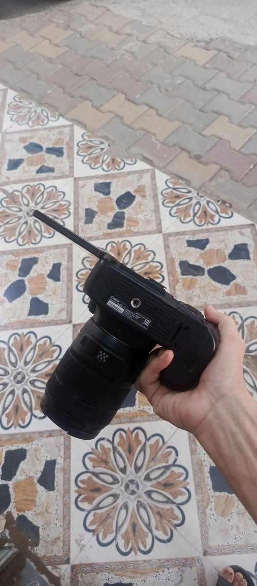 كامره كانون D90
شاشه لمس دوار نضام واي فاي ذكي بلوتوث

ملحقاتها

عدسه سعه (135-18)
بطاريات عدد 2

شاحنه
رام

باكيتها كامل

سعر كامل مليون 
***********
