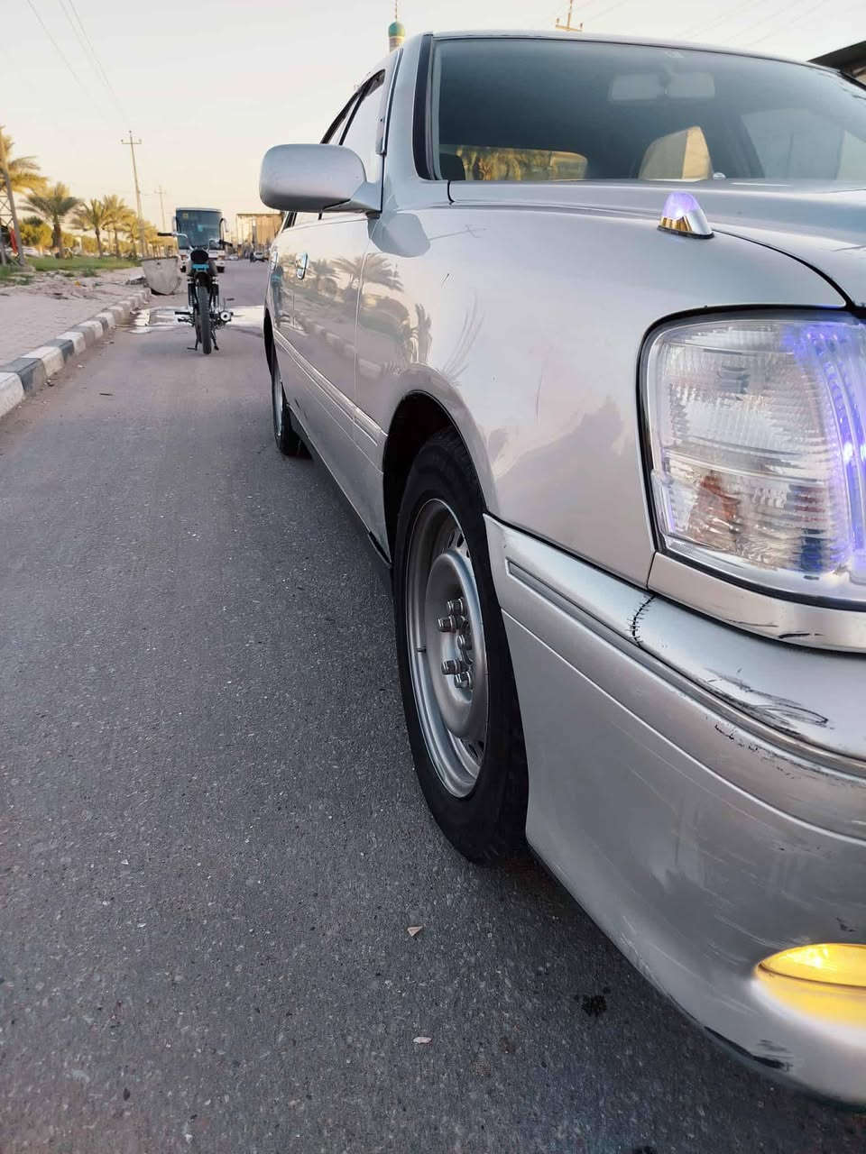 ملكه دكمه وحده ادوات كصه جنطه رقم وسنويه طبق الصل دك حاسبه شرط مكينه وكير ففتي شرط كفاله تبريد ثلج صدر امامي خلفي فلين صارلي ب شهر من شديته باتري صارلي سبوع من شديته ربع ماذب عليها  تايرات  نص عمر 
السعر خاص وهاذه رقمي ***********
