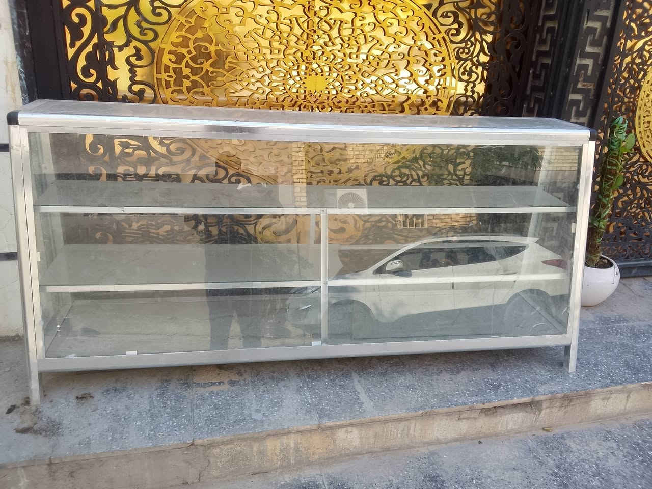 غراض محل • للبيع