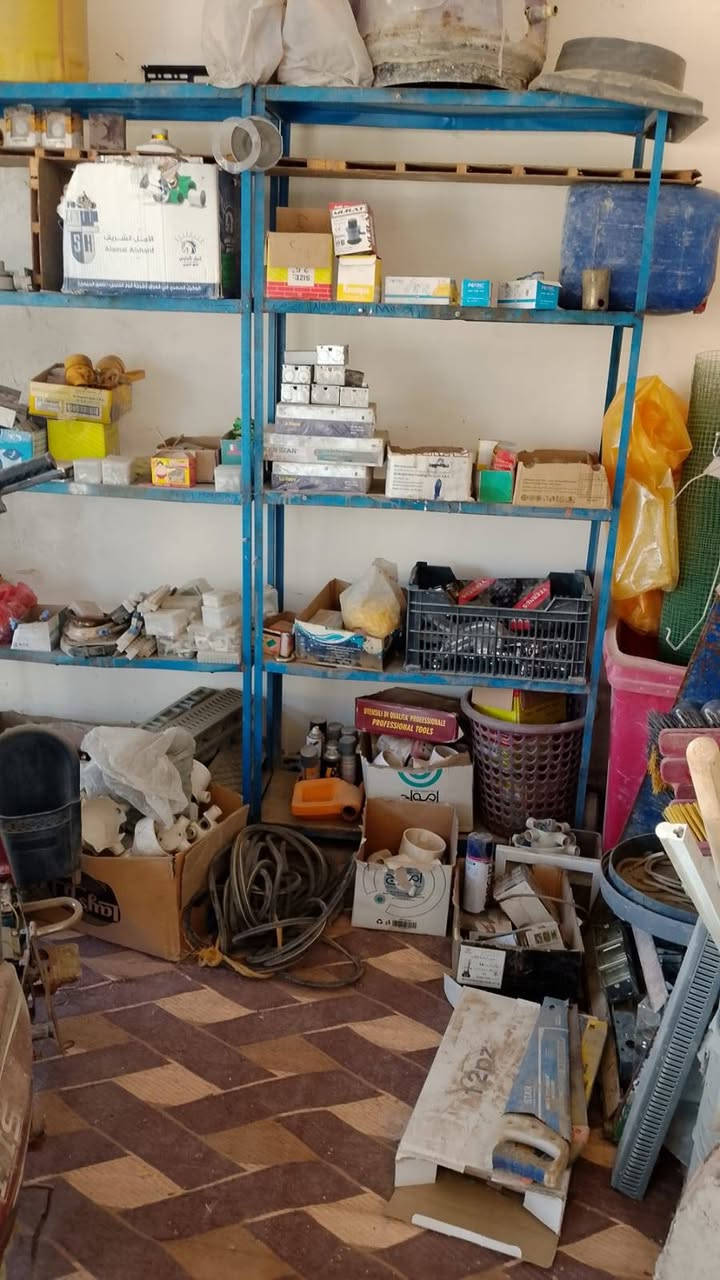 مكلف بالنشر يرجى التواصل على الرقم متوفر واتساب
مواد انشائيه مع رفوف نظاميه حديد عدد ٨ من قياسات١م في٢م ارتفاع قطع واحد بسعر الجمله المكان الشعب سريدات أسعار مناسبه للمعلومات اتصل ***********
