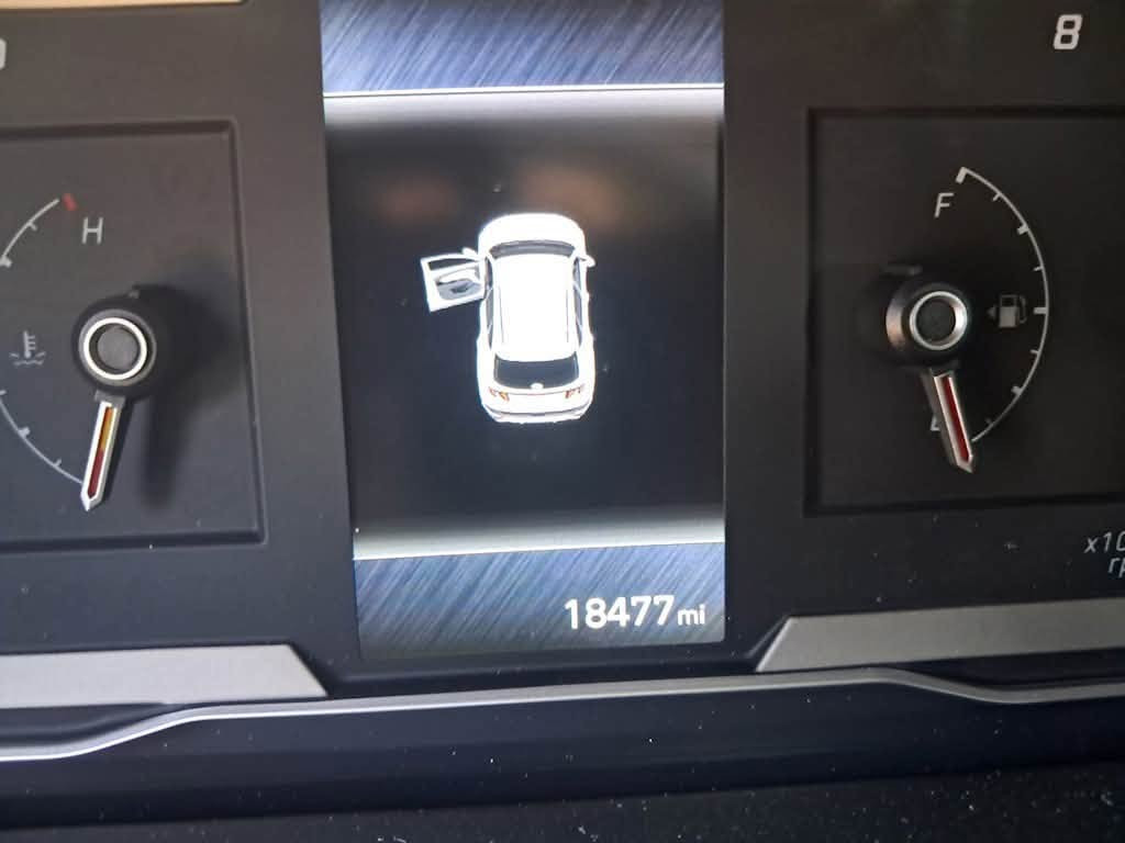 2024 HYUNDAI TUCSON
حادث موضح بالصور جداً بسيط 
تفاصيل السياره وممشاها موضح بالصور 

واصل بغداد مصلح كامل مكمرك 16,500
دولار

وبيها مجال للشراي 

اي استفسار ***********
