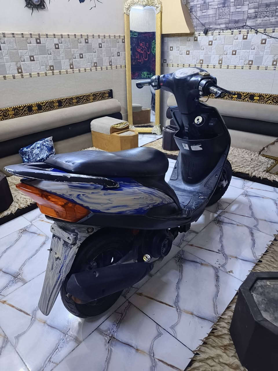 دراجه ماكس عدله للبيع مكينه مبدله بس ولفات كهربائيات شغاله دكه وحده هندر أشار شغالات اسطاب وبكلايت شغالات. كفرات ختم واحد سعر 550وبيها مجال للشراي رقمي ***********
