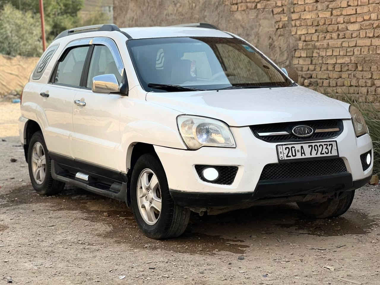 من رخصه مدير الاكروب سعر ٨٥سبورتج *********** خليجي للبيع فقط موديل 10بسمي بيهه مكانات صبغ عندي سونار مكفوله شاصي لغد مكفول تبريد جديد صدر جديد تخم تاير كامل جديد مكفوله من تجيه ول كلبه بدون دواخل مكينه بيها خياطة تبخير قليل بس ما تنقص مكاني بغداد *********** ابيع ما راوس. وكلشي موجوده بل سوك تصل واني حاضر
