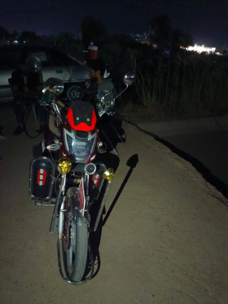 سلام عليكم موطور هارلي للبيع بطاريات فول يقرن عشره و ربع وعلى الفحص موطور بعده زيرو ماناقصه اي شي السعر 475وبيه مجال مكاني صقلاويه  الرقم و واتساب ***********
