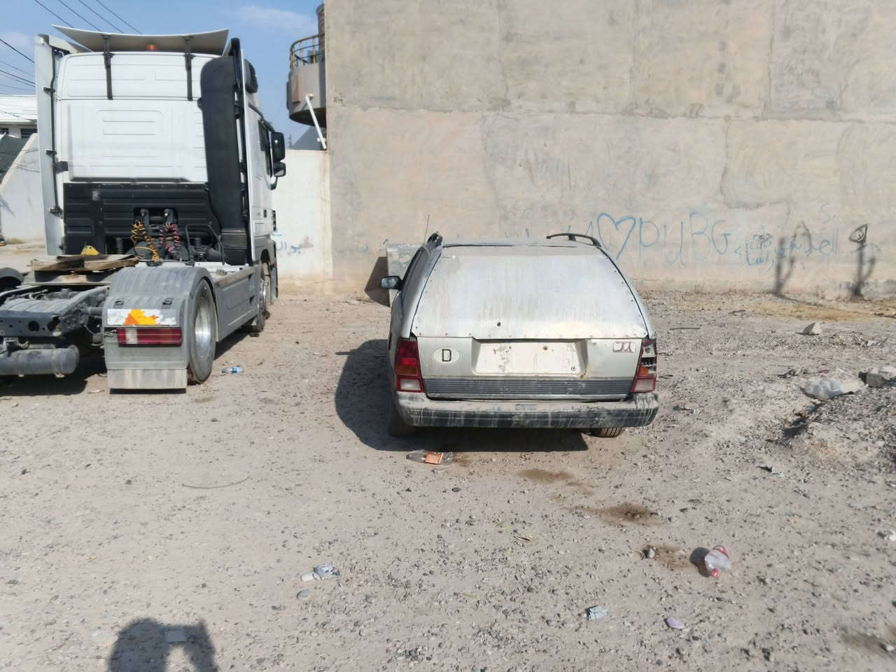 السلام عليكم
مازدا 626
موديل 92
كير عادي 
سنويه ورقيه فحص مؤقت انبار
تبريد بلادي بس مو شغال
السعر 900$ بسعر تلفون
شغاله. وتمشي كلشي مابيعا
البيع على حالتها او بحاله الارقام تكون كامله وكلشي بحسابه وحد 
شغاله تفيد مال داخل مسواك ابو محل بيت
مكان السياره صلاح الدين سامراء
***********
