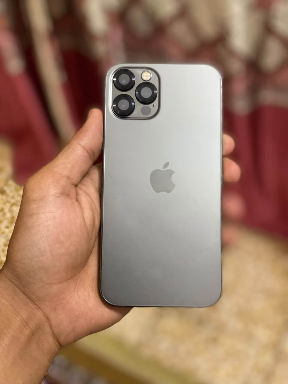ايفون 12 برو • ٢٥٦ جيجا • بطاريه ٨٠%