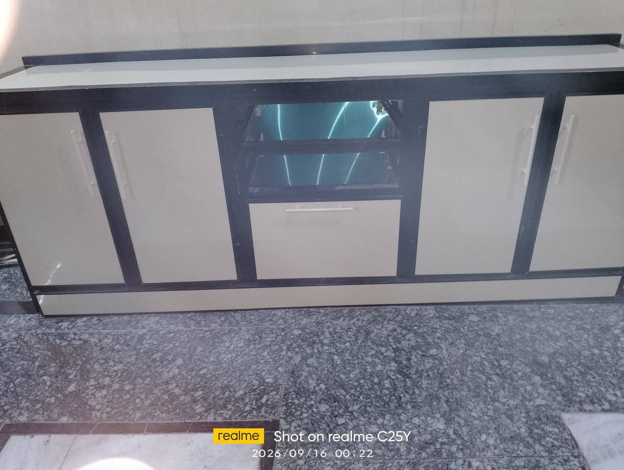 السلام عليكم اذا عندك كاونتر ترتيب تجديد تصليح موقعي اتصل ***********

نص مكتوب في الصور:
- realme Shot on realme C25Y 2026/09/16 00:22