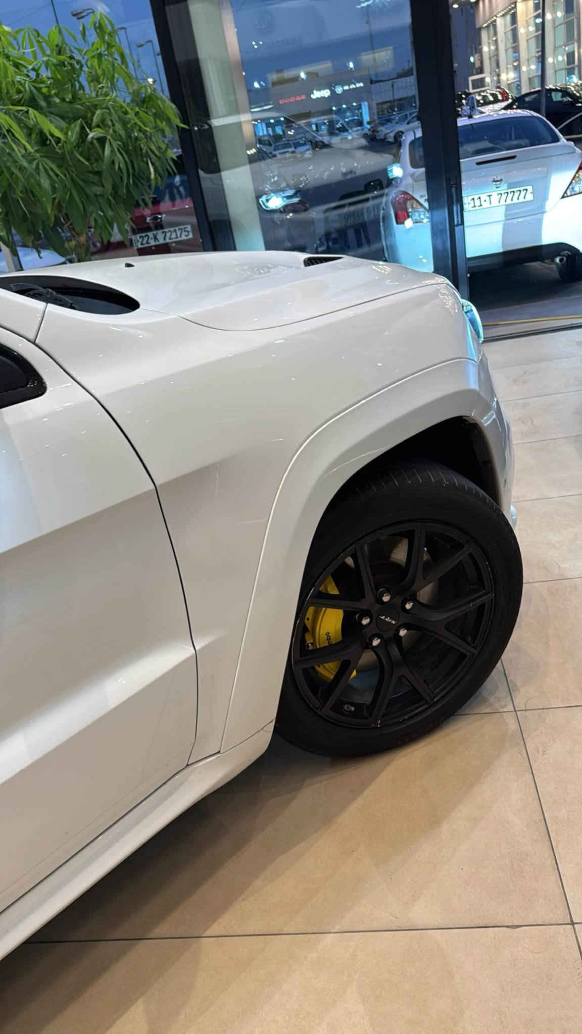 جيب جراند شيروكي SRT | 2019
JEEP GRAND CHEROKEE SRT

الموديل: 2019 (خليجي) – وكالة هارلم
العداد: 58٫000 الف
المحرك: V8 HEMI سعة 6.4L
القوة: 465 حصان
اللون: أبيض
مغلفة ppf

المواصفات:
أعلى فئة SRT
قير أوتوماتيك 8 سرعات
دفع رباعي AWD
Brembo
جنوط SRT 20 إنش
داخلية كنتارا SRT
شاشة 8.4 إنش
كاميرا خلفية
فتحة بانوراما

السعر: 305 ورقة وقابل للتفاوض
الموقع: بغداد
رقم الهاتف: ***********
