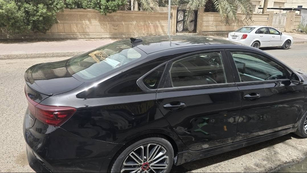السلام عليكم كيه فورتي مديل 2022وارد مريكي حادثه جاملق وبنيد بدون دواخل  رقك بصره تحويل ثاني يوم فول موصفات جيتي السياره حداديه  وتبريد ومكينه كفاله بس الكير بي مشكله بصيطه ماعرف بلكهربايات السعر 117 وبيه مجال هاذ رقني ***********اي ستفسار اتصل
