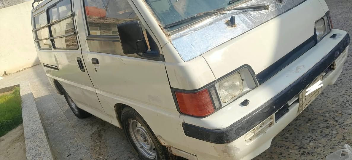 السلام عليكم باص 10راكب رقم بصره خصوصي. مشروع وطني محرك.ثريواي كير تماتيك  لاتبخر.وللتنقيص.راعي موجود يريد تحويل السعر 25 عنوان البصرة الزبير***********
