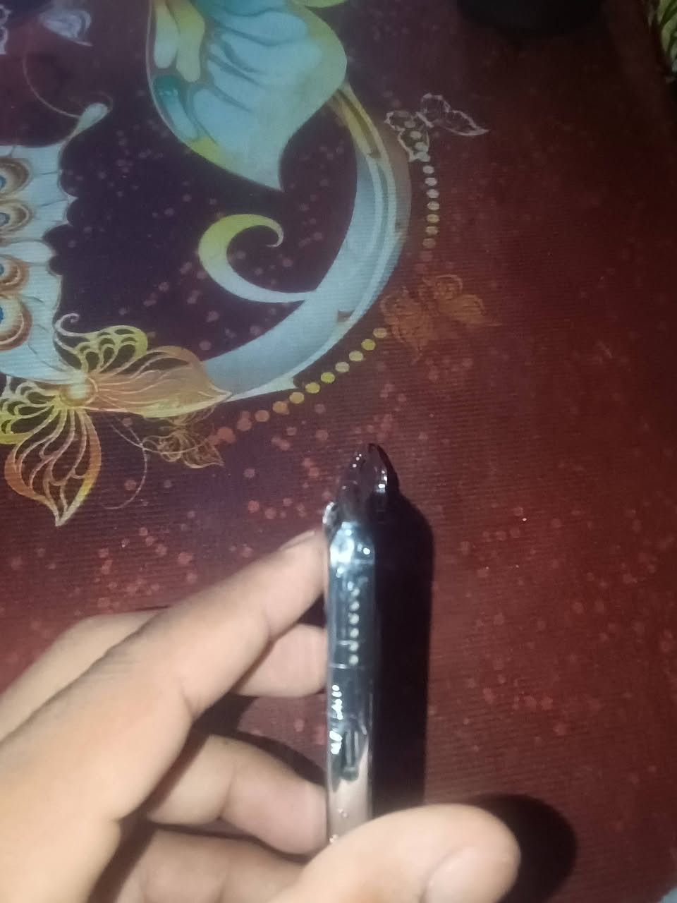 سلام عليكم  عندي تكنو كمون 40 برو 5G الجهاز حاليا مطفي عوزه فريم وشاشه ثينهن ب85  ابيع ب150  وبي مجال  خاص موجود
