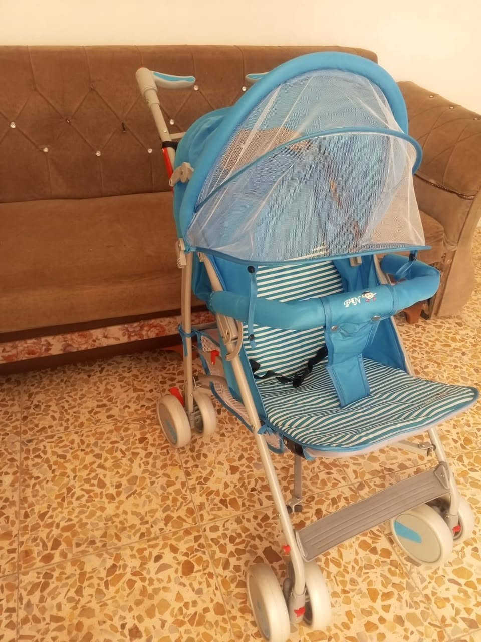 جديده بالجيس ما مستخدمه
سعرهه ٥٠ الف
 ‏‪***********‬‏
