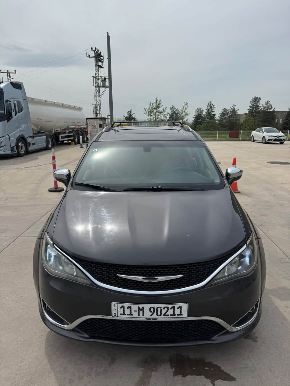 CRYSLER PACIFICA LIMITED 2020
محرك 6 سلندر

نظام التشغيل بصمة 

كير ماوس 

مرايا شفط ضده عالي

ابواب الخلفي كهرباء وتحكم ريمونت كونترول

كشنات VİP أسود

كشنات تدفئة + تبريد

ستيرن تدفئة + تحكم

 اسبير البلادي موجود 

تايرات جديدة

فتحتين سلايت بالسقف 

كير + محرك + تبريد شرط 

رقم بغداد سنوي جديد 

تحويل شرط بسمي

ماشيه 222 ألف كيلو

اربع قطع صبغ ٢كلير امريكى

السعر 155ورقة وبي مجال 

للاستفسار اكثر الاتصال بالرقم ***********واتس اب 

مكان السيارة زاخو
