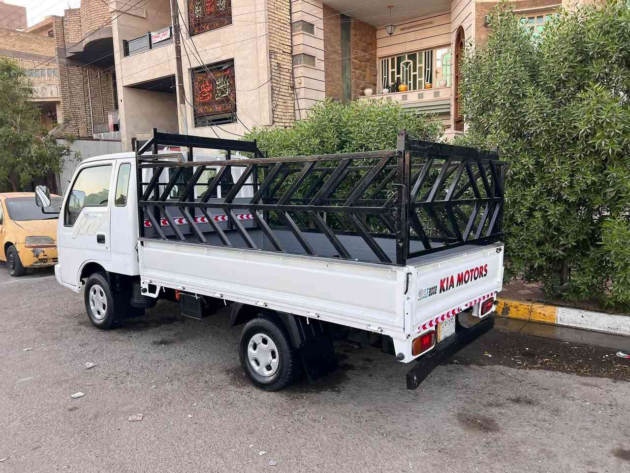 السلام عليكم للبيع كيا مديل. 97. رقم انبار الماني مشروع وطني تحويل مباشر.    محرك 3000. مفتوح بلاد جديد.   مكفوله من الضربه والكص والتبديل مكانات صبغ كلش بسيطه. كير اكسن حداده.   رقم شاصي اصلي.    دواخل جديده. محجر غلاف. جدد.   مكاني بغداد.  السعر.  65.  ورقه.
        هـ. ***********.   اتصل وتدلل.
